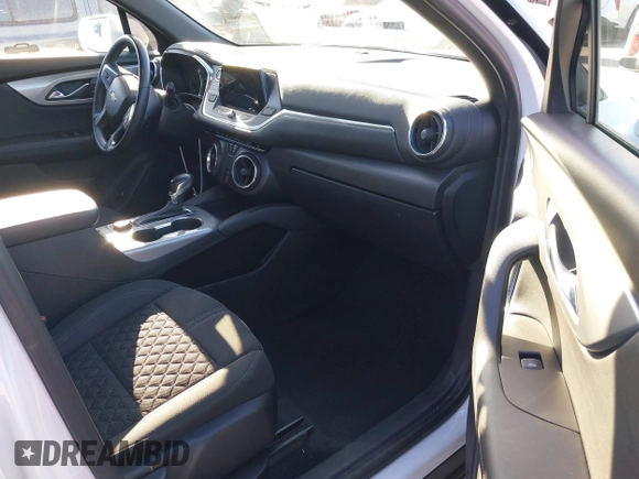 2019 Chevrolet Blazer z VIN 3GNKBCRS7KS652674, wystawiony jako IAAI lot #41815954 z przebiegiem 47 576 mil mil oraz . Historia ofert i sprzedaży dostępna na DreamBid. Obrazek 5.