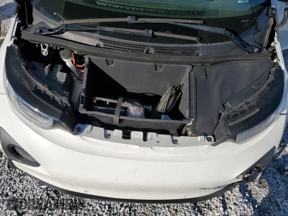2015 BMW i3 with VIN WBY1Z4C53FV501645, listed as a Copart auction lot 52301145 with 61,740 mi miles and Salvage title. Bid and sale history available at DreamBid. Image 13.