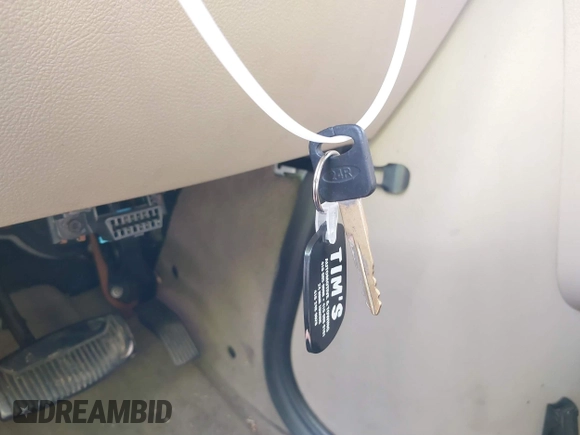 2011 Ford Econoline Passenger XL с VIN 1FBNE3BL3BDA61357, выставлен на аукционе IAAI как лот 39828147 с пробегом 106 810 миль миль и . История ставок и продаж доступна на DreamBid. Изображение 11.