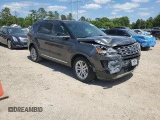 2017 Ford Explorer XLT with VIN 1FM5K7D82HGC44949, listed as a Copart auction lot 53078505 with 84,807 mi miles and Salvage Title. Bid and sale history available at carsss.com. Image 4.
