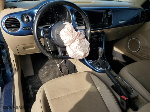 2019 Volkswagen Beetle SE with VIN 3VWJD7AT3KM719413, listed as a Copart auction lot 68978734 with 37,017 mi miles and Salvage Title. Bid and sale history available at carsss.com. Image 8.