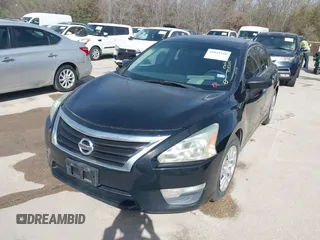 2015 Nissan Altima 2.5 SV with VIN 1N4AL3AP4FC413903, listed as a IAAI auction lot 41821116 with 291,006 mi miles. Bid and sale history available at carsss.com. Image 6.