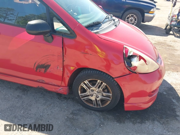2007 Honda Fit Sport with VIN JHMGD38657S014356, listed as a IAAI auction lot 41942268 with 198,852 mi miles. Bid and sale history available at carsss.com. Image 6.