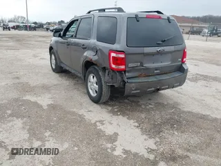 2012 Ford Escape XLT с VIN 1FMCU9DG7CKC60929, выставлен на аукционе IAAI как лот 42080935 с пробегом 246 476 миль миль и . История ставок и продаж доступна на DreamBid. Изображение 6.