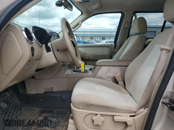 2007 Ford Explorer Sport Trac XLT with VIN 1FMEU51K37UB42252, listed as a Copart auction lot 53814115 with 194,133 mi miles and Salvage title. Bid and sale history available at DreamBid. Image 7.