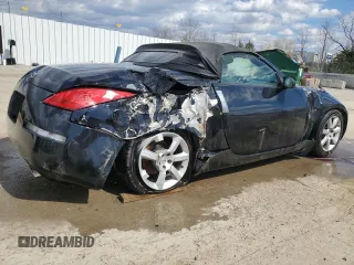 2004 Nissan 350Z Touring z VIN JN1AZ36AX4T000784, wystawiony jako Copart lot #50052625 z przebiegiem 33 595 mil mil oraz Nie do naprawy • Non repairable. Historia ofert i sprzedaży dostępna na DreamBid. Obrazek 3.