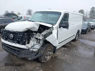 2018 Nissan NV Cargo S z VIN 1N6BF0KM1JN819141, wystawiony jako IAAI lot #41536219 z przebiegiem 176 575 mil mil oraz . Historia ofert i sprzedaży dostępna na DreamBid. Obrazek 2.