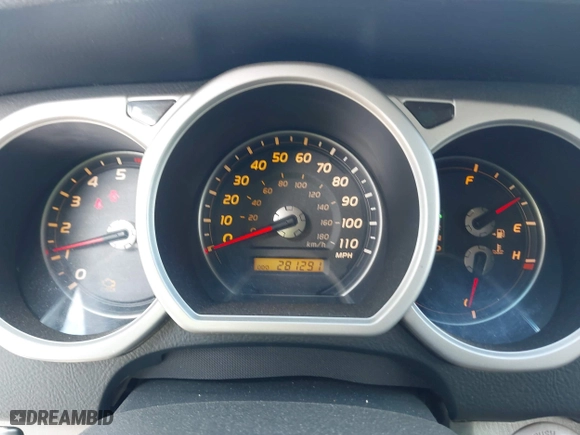 2004 Toyota 4Runner Limited with VIN JTEBU17R140028723, listed as a IAAI auction lot 41796740 with 281,291 mi miles. Bid and sale history available at carsss.com. Image 7.