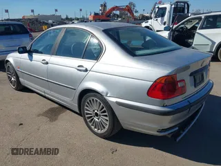 2001 BMW 3 Series 330i with VIN WBAAV53451FJ66575, listed as a IAAI auction lot 41665948 with 197,048 mi miles. Bid and sale history available at carsss.com. Image 3.