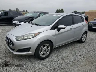 2016 Ford Fiesta SE z VIN 3FADP4EJ5GM136160, wystawiony jako Copart lot #50825975 z przebiegiem 63 132 mil mil oraz Szkoda całkowita • Salvage title. Historia ofert i sprzedaży dostępna na DreamBid. Obrazek 1.