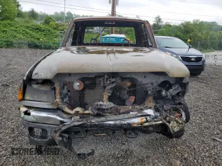 2005 Ford Ranger XL z VIN 1FTZR15E55PA85262, wystawiony jako Copart lot #57637155 z przebiegiem Nie podano mil oraz Szkoda całkowita • Salvage title. Historia ofert i sprzedaży dostępna na DreamBid. Obrazek 5.