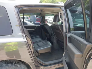 2005 Nissan Armada SE z VIN 5N1AA08B35N716999, wystawiony jako IAAI lot #42389230 z przebiegiem 185 588 mil mil oraz . Historia ofert i sprzedaży dostępna na DreamBid. Obrazek 8.