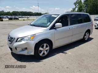 2011 Volkswagen Routan SE with VIN 2V4RW3DG2BR766535, listed as a Copart auction lot 62953345 with 172,620 mi miles and Salvage title. Bid and sale history available at DreamBid. Image 1.