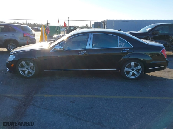 2012 Mercedes-Benz S-Class S 550 with VIN WDDNG7DB9CA461272, listed as a IAAI auction lot 41376537 with 77,138 mi miles. Bid and sale history available at carsss.com. Image 14.