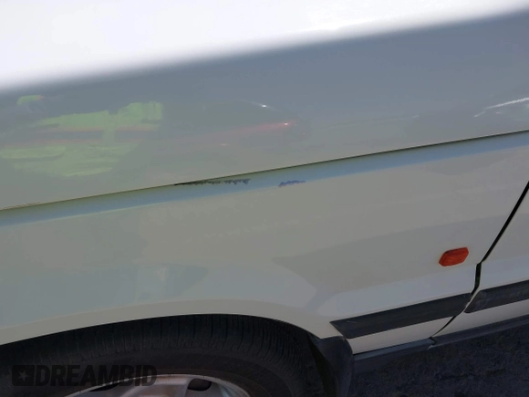 1998 Land Rover Range Rover with VIN SALPV1443WA401573, listed as a IAAI auction lot 42055479 with Not provided miles and . Bid and sale history available at DreamBid. Image 6.