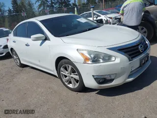 2013 Nissan Altima 2.5 S with VIN 1N4AL3AP3DN471597, listed as a IAAI auction lot 42028075 with 222,461 mi miles. Bid and sale history available at carsss.com. Image 1.