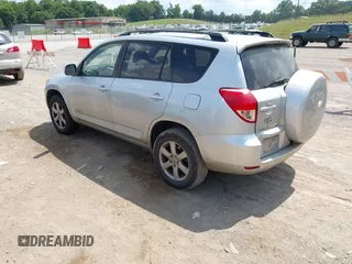 2007 Toyota RAV4 Limited с VIN JTMBK34V175024993, выставлен на аукционе IAAI как лот 42646261 с пробегом 292 141 миль миль и . История ставок и продаж доступна на DreamBid. Изображение 3.
