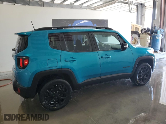 2022 Jeep Renegade Altitude z VIN ZACNJDE1XNPN73059, wystawiony jako Copart lot #56214685 z przebiegiem 56 666 mil mil oraz Szkoda całkowita • Salvage title. Historia ofert i sprzedaży dostępna na DreamBid. Obrazek 3.