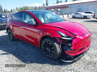 2022 Tesla Model Y Long Range with VIN 7SAYGDEE7NF549278, listed as a IAAI auction lot 42072801 with 39,374 mi miles and . Bid and sale history available at carsss.com. Image 1.