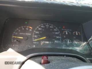 1996 Chevrolet Silverado 1500 with VIN 1GCEC14R3TZ136733, listed as a Copart auction lot 54384725 with 113,939 mi miles and Salvage Title. Bid and sale history available at DreamBid. Image 9.