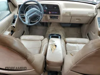 1993 Ford Explorer Eddie Bauer z VIN 1FMDU34X3PUC32718, wystawiony jako Copart lot #83117594 z przebiegiem 626 569 mil mil oraz Szkoda całkowita • Salvage title. Historia ofert i sprzedaży dostępna na DreamBid. Obrazek 8.