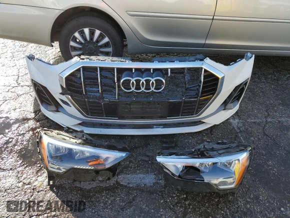 2020 Audi Q3 S line Premium with VIN WA1DECF34L1038801, listed as a Copart auction lot 69990392 with 33,152 mi miles. Bid and sale history available at carsss.com. Image 13.