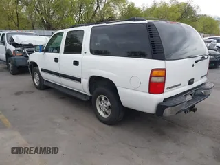 2001 Chevrolet Suburban LT with VIN 3GNFK16T81G249940, listed as a IAAI auction lot 42088491 with 175,251 mi miles. Bid and sale history available at carsss.com. Image 3.