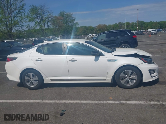 2014 Kia Optima LX with VIN KNAGM4AD8E5076052, listed as a IAAI auction lot 42170715 with 111,448 mi miles and . Bid and sale history available at DreamBid. Image 13.
