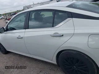 2025 Nissan Altima SV z VIN 1N4BL4DV8SN364434, wystawiony jako IAAI lot #42532928 z przebiegiem 14 521 mil mil oraz . Historia ofert i sprzedaży dostępna na DreamBid. Obrazek 14.