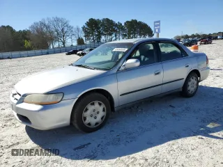 2000 Honda Accord LX z VIN 1HGCG5640YA034835, wystawiony jako Copart lot #49480695 z przebiegiem 252 839 mil mil oraz Szkoda całkowita • Salvage title. Historia ofert i sprzedaży dostępna na DreamBid. Obrazek 1.