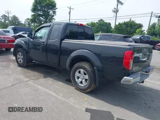 2013 Nissan Frontier SV z VIN 1N6AD0CW1DN754989, wystawiony jako IAAI lot #42277147 z przebiegiem 126 953 mil mil oraz . Historia ofert i sprzedaży dostępna na DreamBid. Obrazek 3.