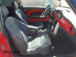2005 MINI Hardtop S with VIN WMWRE33475TG95480, listed as a IAAI auction lot 42262729 with 148,893 mi miles and . Bid and sale history available at DreamBid. Image 5.