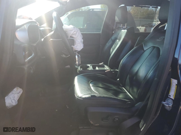 2018 Chrysler Pacifica Touring L with VIN 2C4RC1BG9JR261133, listed as a Copart auction lot 81594984 with 112,534 mi miles and Salvage Title. Bid and sale history available at carsss.com. Image 7.