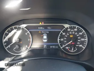 2025 Nissan Altima SV z VIN 1N4BL4DV1SN390275, wystawiony jako IAAI lot #42223725 z przebiegiem 1640 mil mil oraz . Historia ofert i sprzedaży dostępna na DreamBid. Obrazek 7.