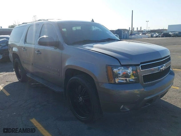 2009 Chevrolet Suburban LT w/2LT with VIN 1GNFC26069R190780, listed as a IAAI auction lot 41966765 with 206,413 mi miles. Bid and sale history available at carsss.com. Image 1.