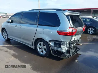 2020 Toyota Sienna LE Auto Access Seat с VIN 5TDKZ3DC0LS052900, выставлен на аукционе IAAI как лот 41940962 с пробегом 70 095 миль миль и . История ставок и продаж доступна на DreamBid. Изображение 3.
