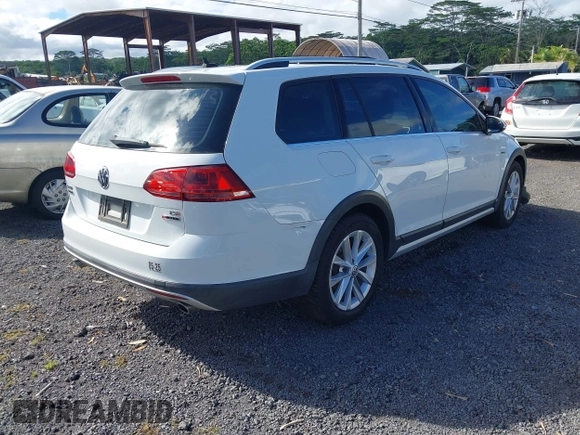 2017 Volkswagen Golf S с VIN 3VWH17AU0HM525270, выставлен на аукционе IAAI как лот 40931148 с пробегом Не указан миль и . История ставок и продаж доступна на DreamBid. Изображение 4.