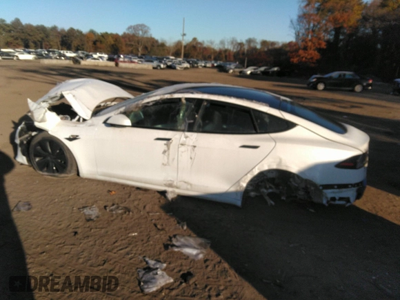 2022 Tesla Model S with VIN 5YJSA1E54NF488023, listed as a IAAI auction lot 36074023 with 200 mi miles and . Bid and sale history available at DreamBid. Image 13.