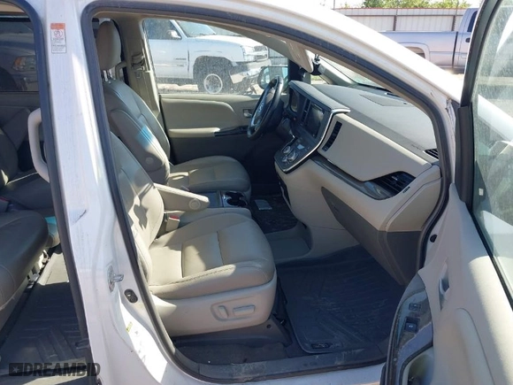 2015 Toyota Sienna XLE with VIN 5TDYK3DC2FS540586, listed as a IAAI auction lot 41715397 with 83,016 mi miles. Bid and sale history available at carsss.com. Image 5.