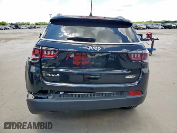 2025 Jeep Compass Latitude z VIN 3C4NJDBN1ST523066, wystawiony jako Copart lot #62210785 z przebiegiem 17 662 mil mil oraz Czysty tytuł • Clean title. Historia ofert i sprzedaży dostępna na DreamBid. Obrazek 6.