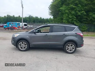 2017 Ford Escape SE с VIN 1FMCU9GD3HUD71233, выставлен на аукционе IAAI как лот 42449711 с пробегом 107 666 миль миль и . История ставок и продаж доступна на DreamBid. Изображение 14.