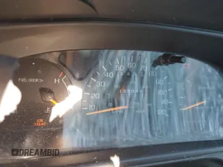 1998 Ford Taurus z VIN 1FAFP52S5WA261151, wystawiony jako Copart lot #83960754 z przebiegiem 135 049 mil mil oraz Szkoda całkowita • Salvage title. Historia ofert i sprzedaży dostępna na DreamBid. Obrazek 9.