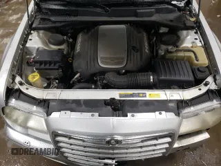 2005 Chrysler 300 with VIN 2C3JA63H25H176366, listed as a Copart auction lot 44174295 with 181,498 mi miles and Salvage Title. Bid and sale history available at carsss.com. Image 11.