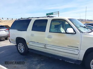 2001 GMC Yukon XL SLE with VIN 3GKFK16TX1G276201, listed as a IAAI auction lot 41537220 with 150,495 mi miles. Bid and sale history available at carsss.com. Image 6.
