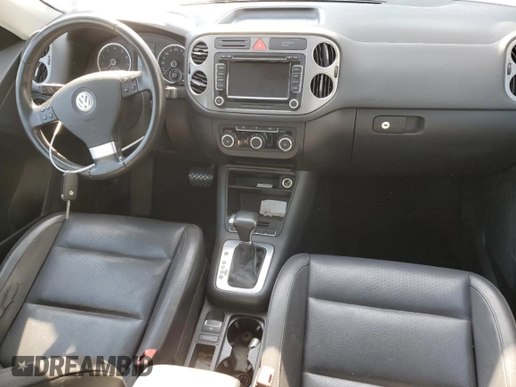 2010 Volkswagen Tiguan SEL with VIN WVGBV7AX2AW528700, listed as a Copart auction lot 76554624 with 134,566 mi miles and Salvage Title. Bid and sale history available at DreamBid. Image 8.