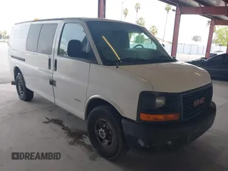 2008 GMC Savana Cargo with VIN 1GTGG256581108641, listed as a IAAI auction lot 42115868 with 178,251 mi miles. Bid and sale history available at carsss.com. Image 1.