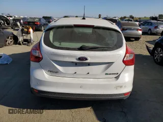 2014 Ford Focus Electric z VIN 1FADP3R47EL364156, wystawiony jako Copart lot #88815175 z przebiegiem 80 828 mil mil oraz Szkody całkowita. Historia ofert i sprzedaży dostępna na DreamBid. Obrazek 6.