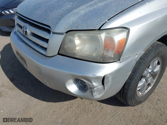 2006 Toyota Highlander w/3rd Row with VIN JTEEP21A160151793, listed as a IAAI auction lot 42100756 with 219,019 mi miles. Bid and sale history available at carsss.com. Image 6.