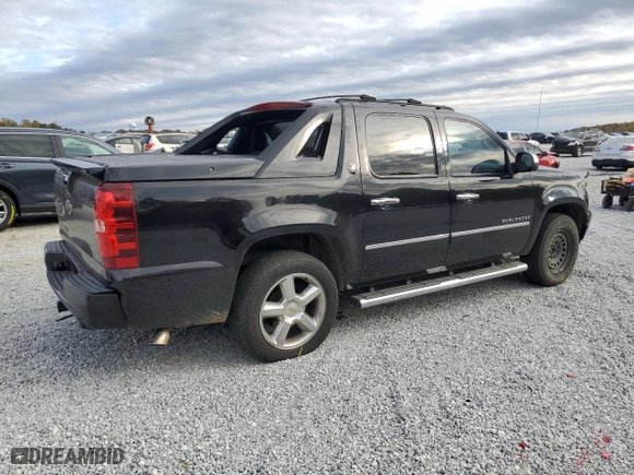2013 Chevrolet Avalanche LTZ with VIN 3GNMCGE03DG351665, listed as a Copart auction lot 80685674 with 231,186 mi miles and Salvage Title. Bid and sale history available at carsss.com. Image 3.