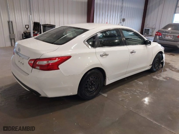 2017 Nissan Altima 2.5 S with VIN 1N4AL3APXHC198188, listed as a IAAI auction lot 41412731 with 134,652 mi miles. Bid and sale history available at carsss.com. Image 4.